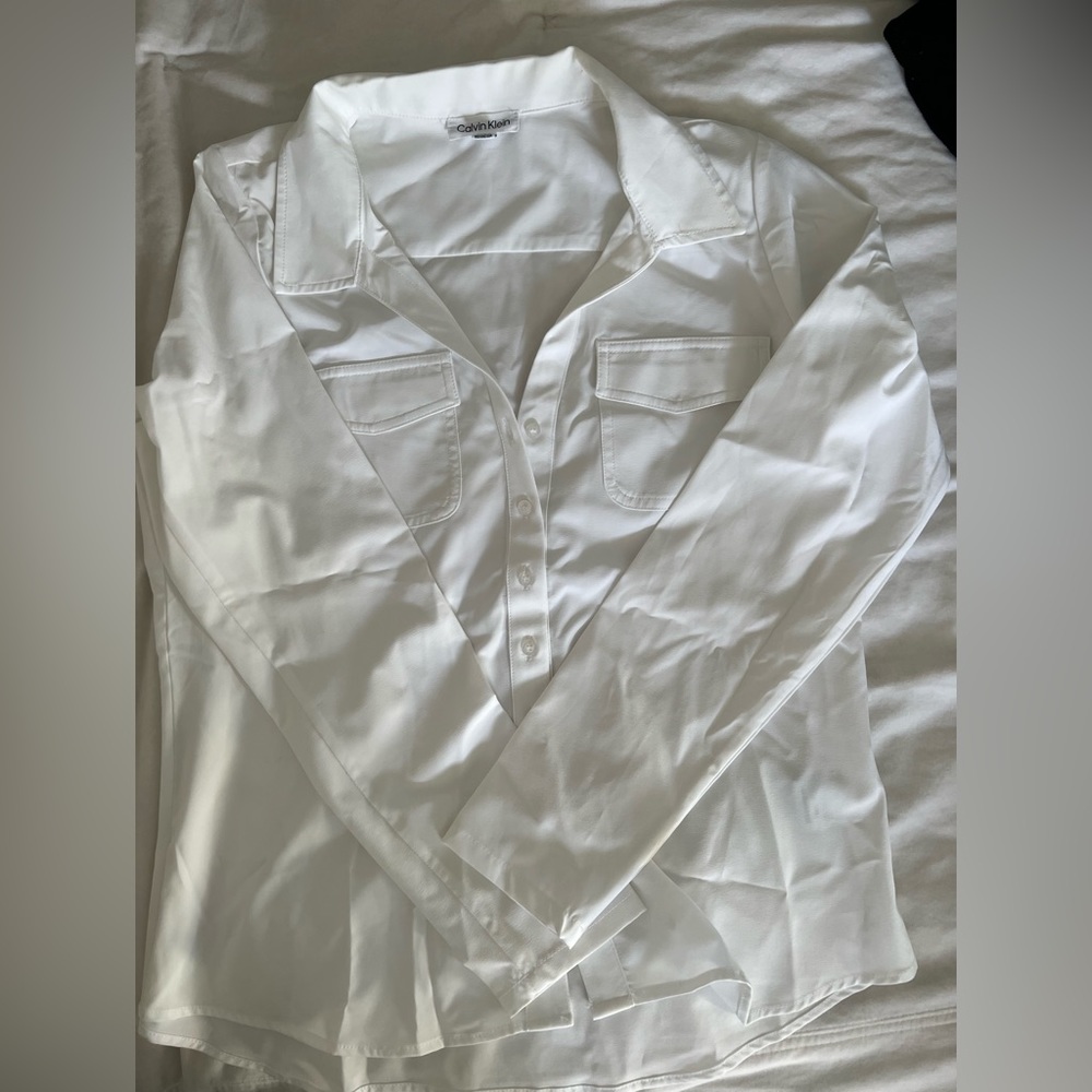 Calvin Klein white worktop